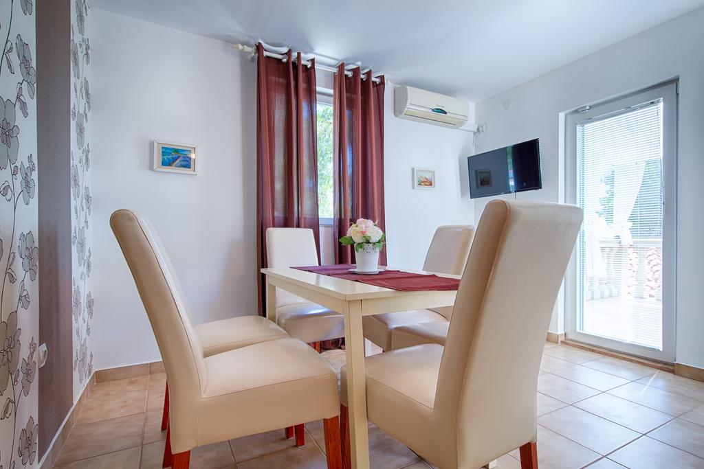 Apartments Perla 卢卡瓦克 外观 照片